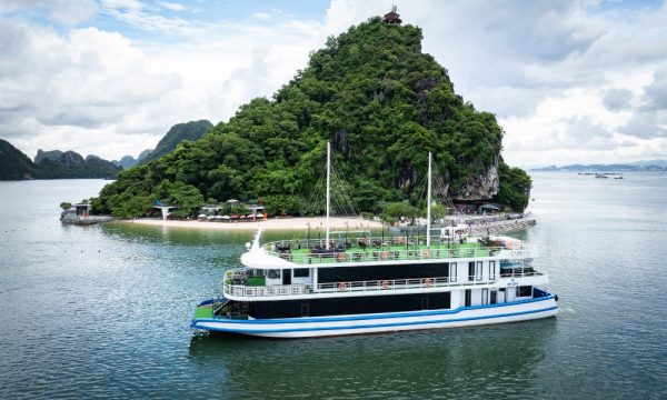 carnival day cruise in ha long bay panorama bo hon island