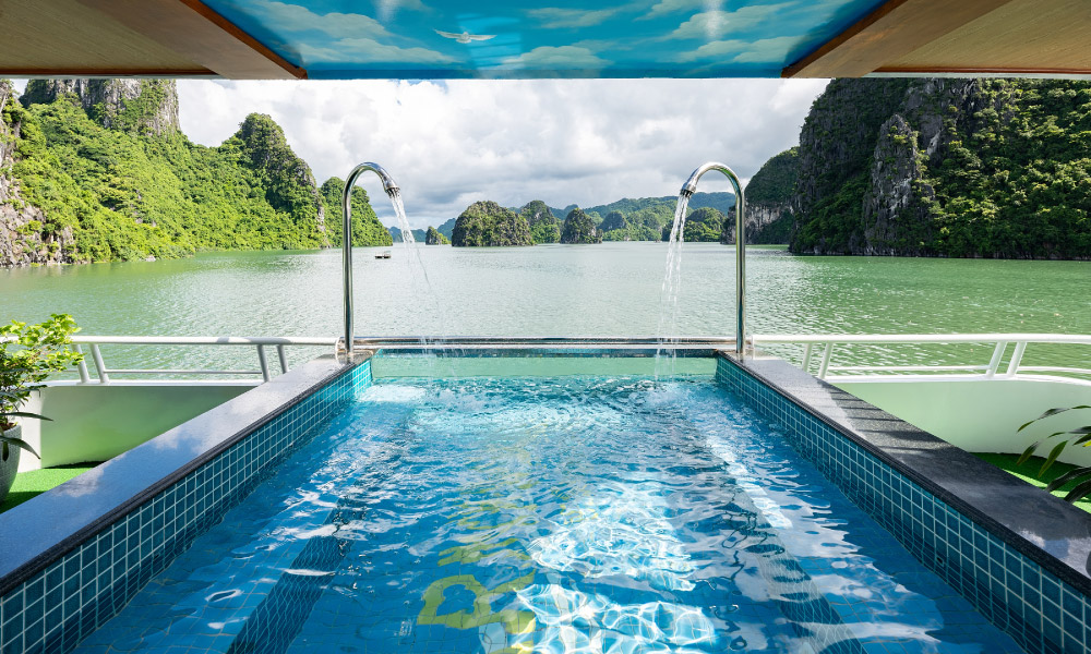 Close up of a pool facing Halong Bay.