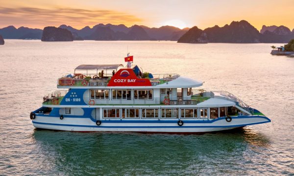 Cozy Bay Premium Cruises in Ha Long Bay.