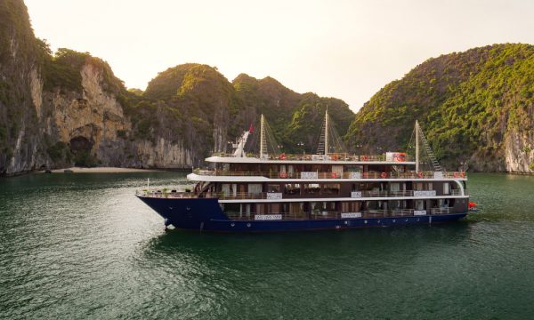 La Pandora Cruise in Halong Bay and Lan Ha Bay