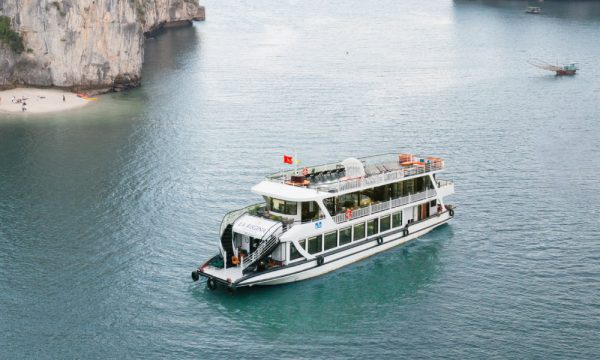 the la regina day cruise in ha long bay