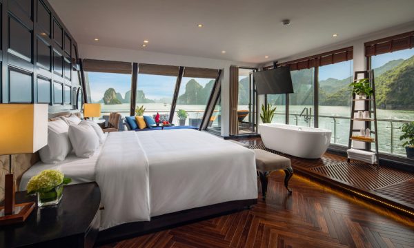 the stellar of the seas cruise in halong bay