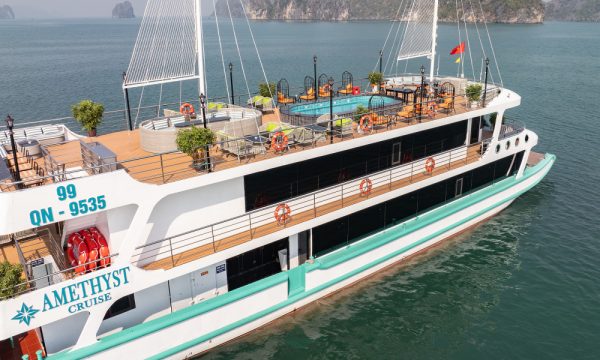 The Amethyst Day cruise in Halong Bay.