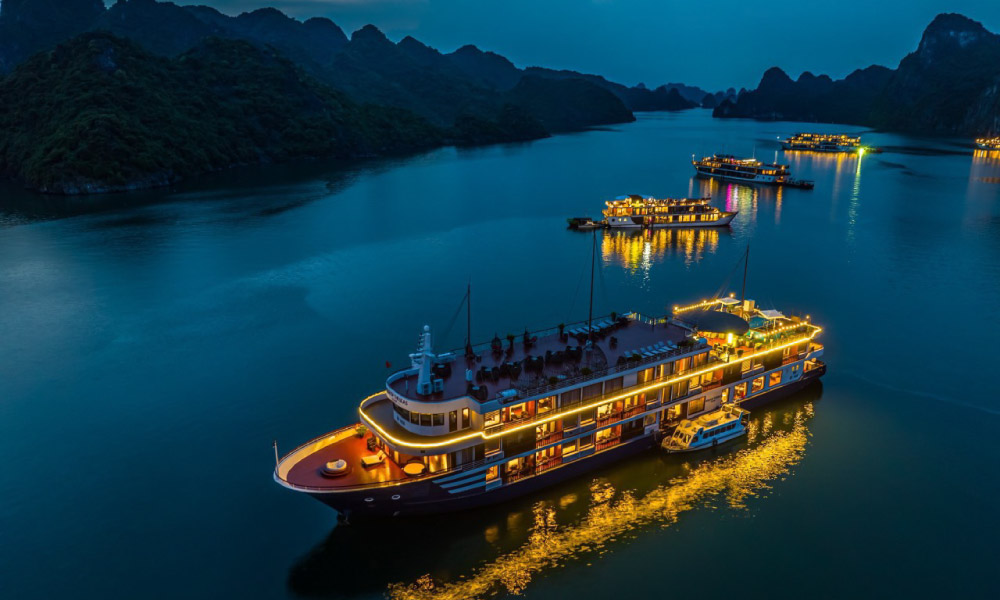 Aqua of the Seas Cruise in Halong Bay at night