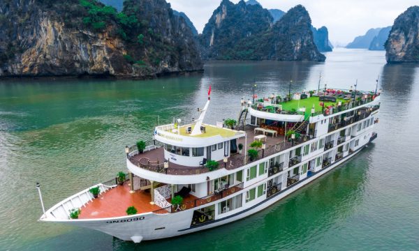 the aquamarine cruise in halong bay