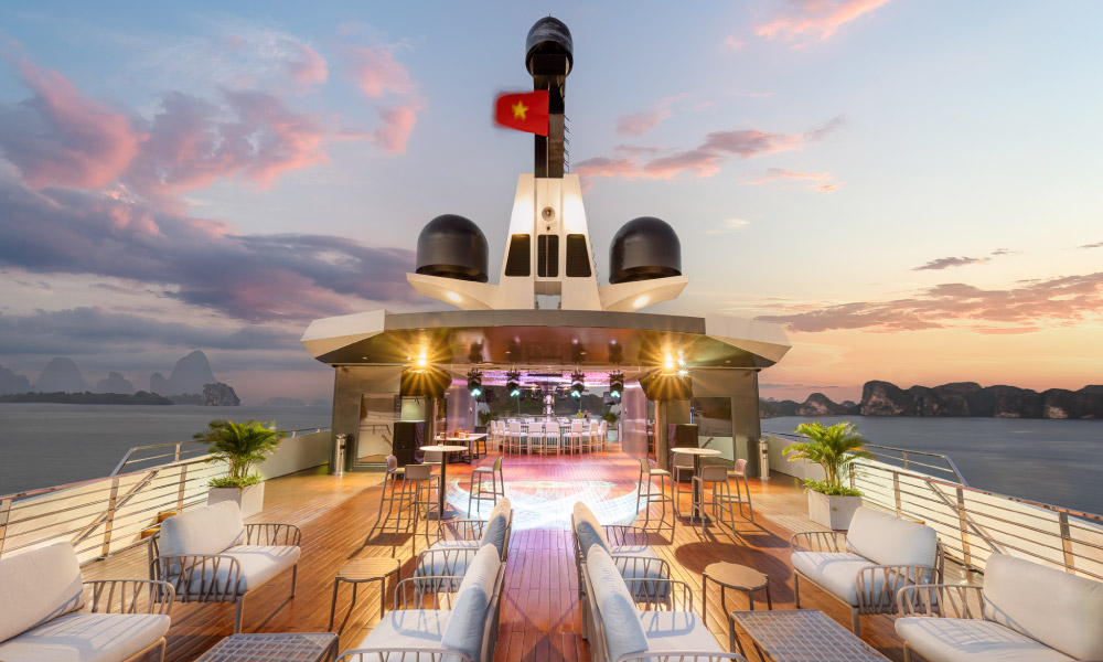 the sky bar of grand pioneers 1 cruise during sunset