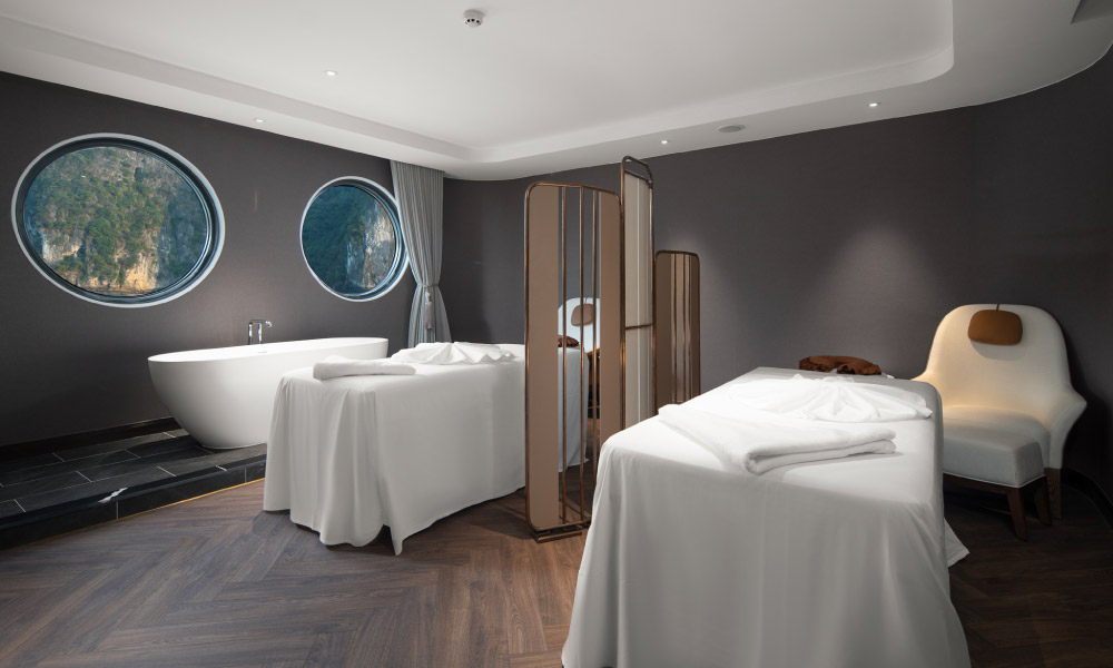 the spa room with two beds