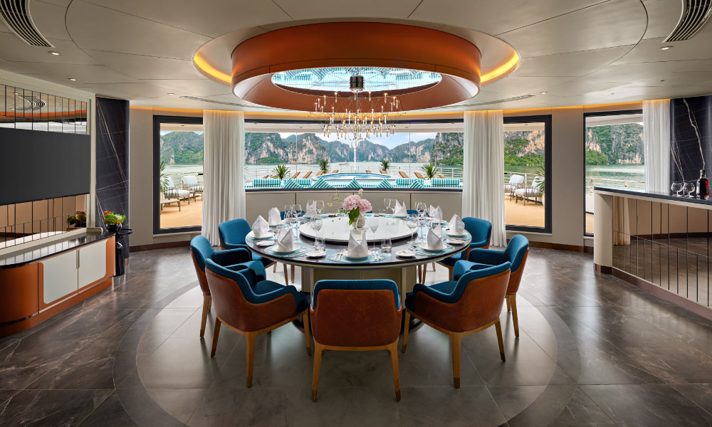 the private dining room on grand pioneers 2 cruise