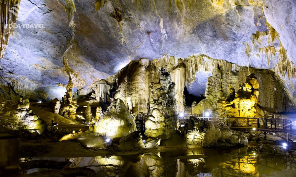 Overview of Thien Canh Son Cave in Bai Tu Long Bay.