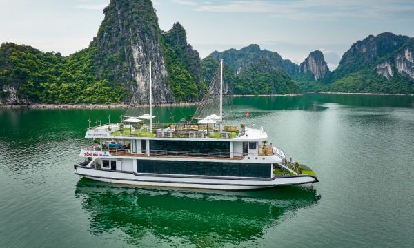 The Hercules Premium Cruise in Halong Bay.