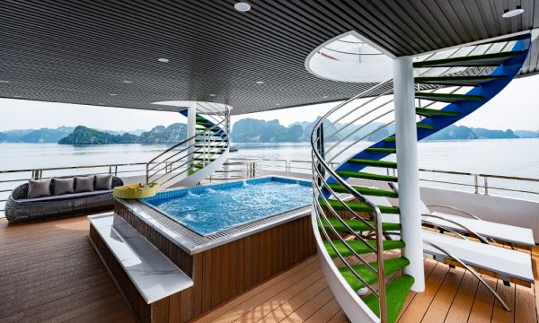 The Hercules Premium Cruise in Halong Bay.