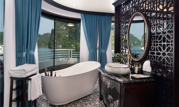 The Catherine Cruise in Halong Bay.
