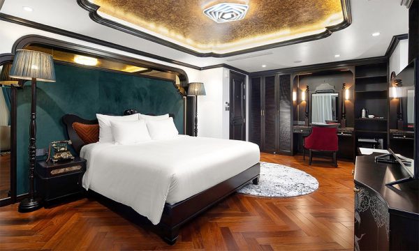 The Catherine Cruise in Halong Bay.