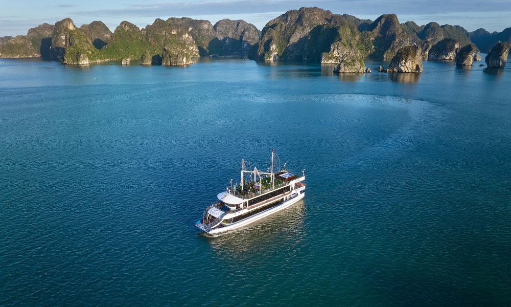 The Sea Lion cruise saling in Halong Bay.