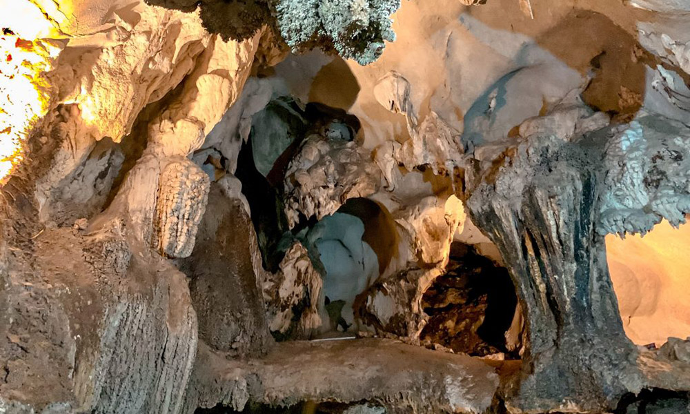 A corner of Trung Trang cave with weird stalactites.