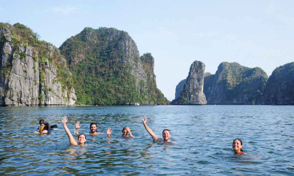 guests Enjoy swimming in the cool water