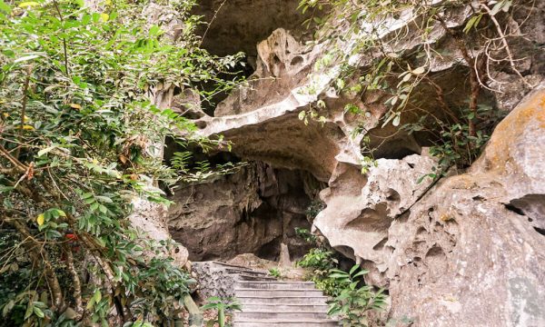 The steps at the opening of Trung Trang Cave on Cat Ba Island.