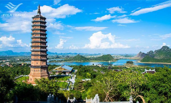 Overview of Bai Dinh pagoda on the right, with trees and rivers on the left.