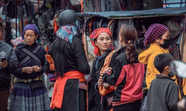 Ethnic women in a Sapa market.