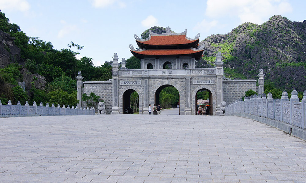 The gate in front of Hoa Lu capital.