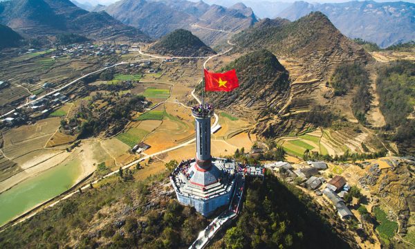 Lung Cu flagpole panoramic from above.