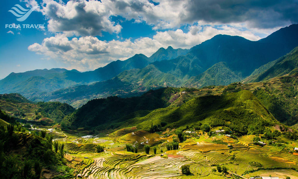 Overview of Sapa rice fields and mountains.