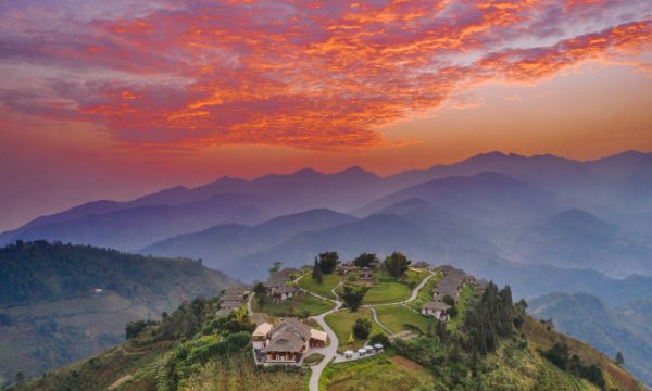 Sun down scenery over Sapa ecolodge.