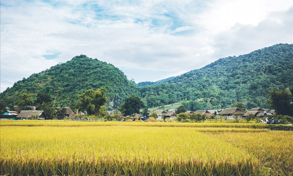 Thon Tha village under the mountain.