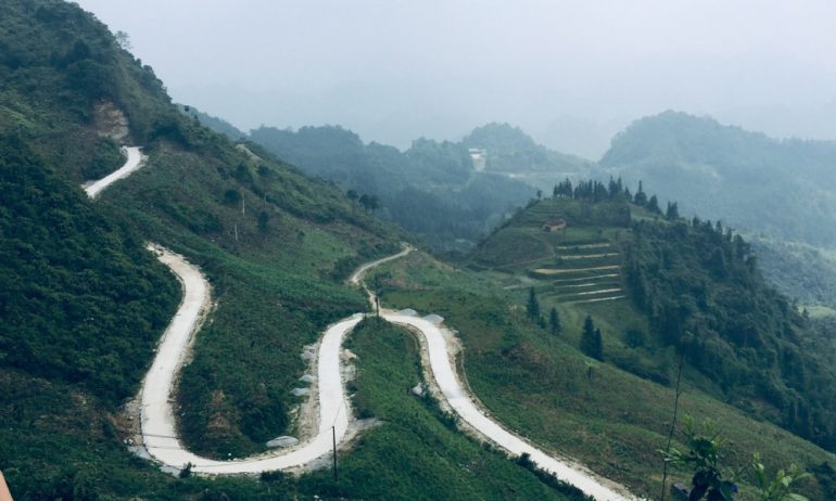 Road leading to Yen Minh pine hills.