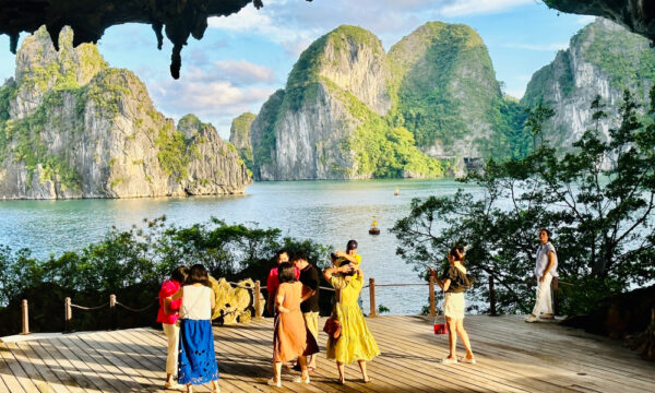 Guests visiting Trong and Trinh Nu Caves.