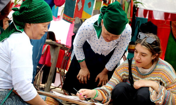 Brocade festival in Quan Ba.