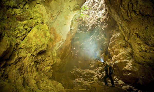 Toi Cave of Bich Dong Pagoda.
