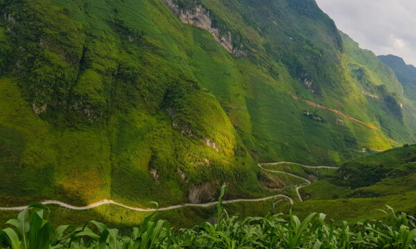 Mountainscape in Ma Pi Leng Pass.