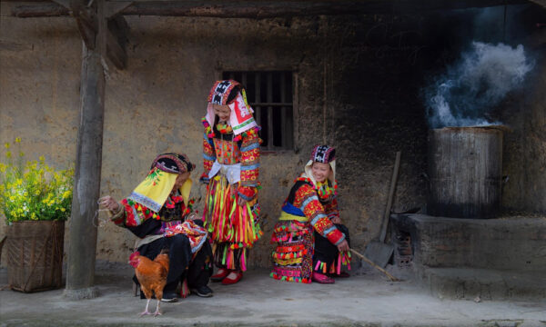 Ethnic women in Lung Cu Village.