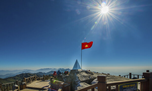 Panorama from Fansipan observation deck.