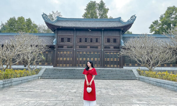 Visiting Bai Dinh Pagoda.