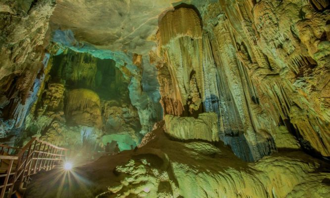Stalactite system in Thien Canh Son Cave.