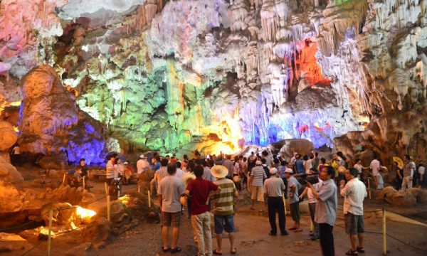 Visitors to Thien Cung Cave in Halong Bay.