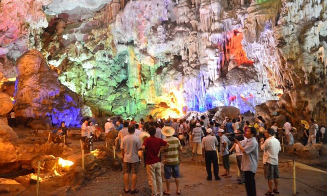 Visitors to Thien Cung Cave in Halong Bay.