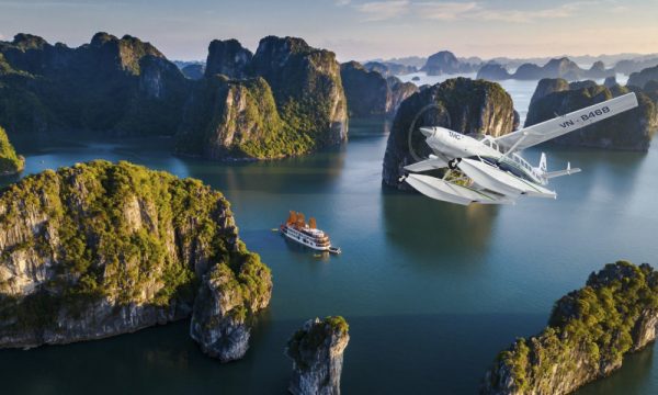 Hydroplane over Bai Tu Long Bay.