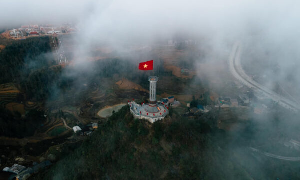 Lung Cu Mountain in the mist.