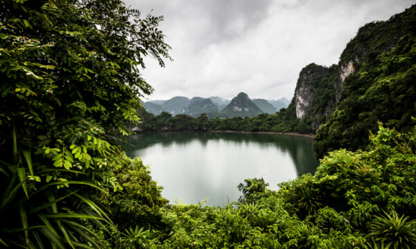 Me Cung Lake in Halong Bay.