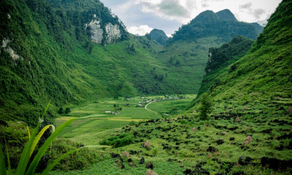 Meo Vac Town panorama.