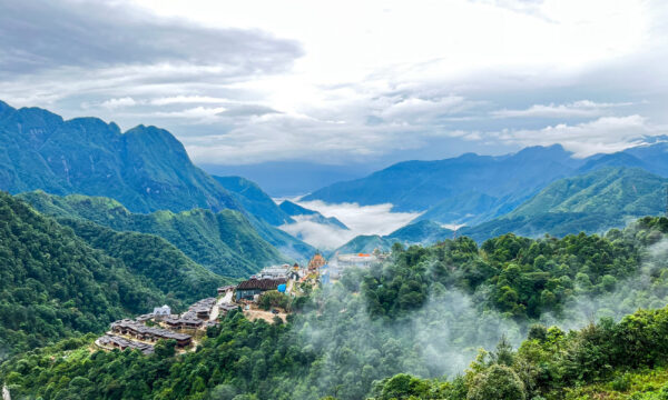 O Quy Ho Summit panorama.