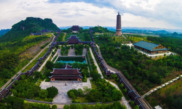 Overview of Bai Dinh Pagoda complex.