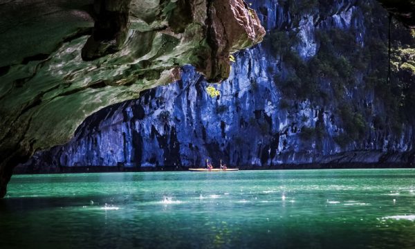 Lan Ha Bay seascape.