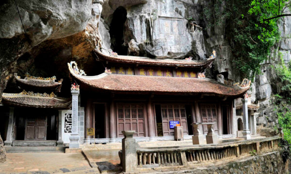 Under the mountain pagoda in Bich Dong, Tam Coc.