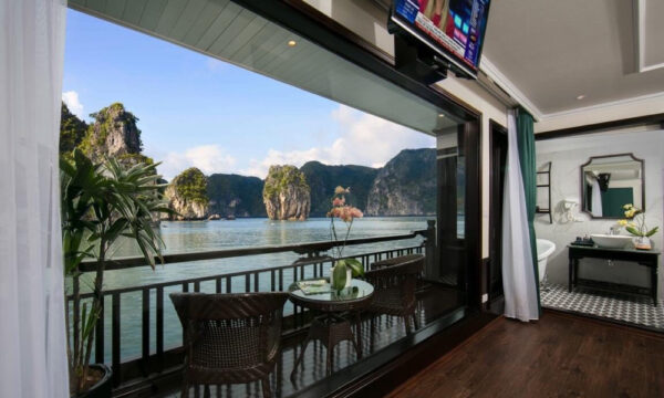 Genesis Regal Cruise.