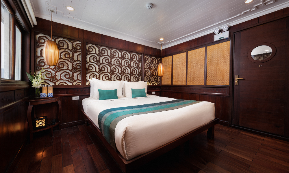 Deluxe cabin on Bhaya Classic Cruise.