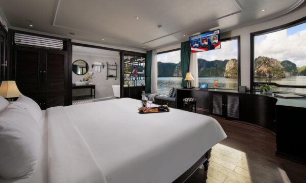 Genesis Regal Cruise.